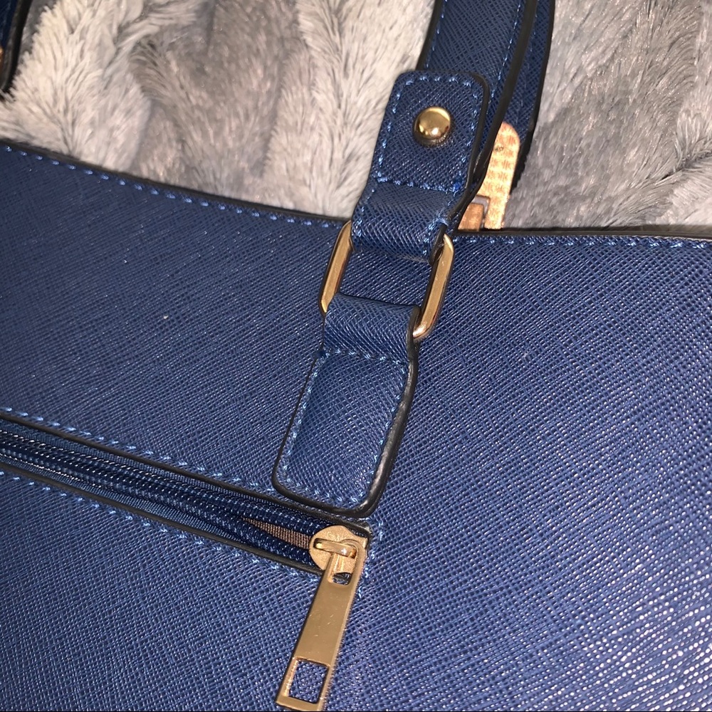Handbag - Picture 5 of 7